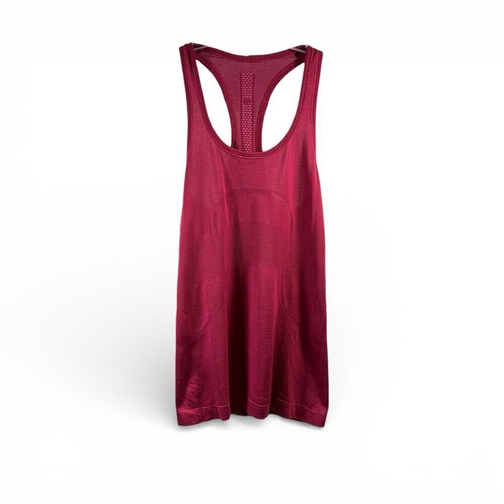 Lululemon Swiftly Tech Tank in Berry Rumble Size 6